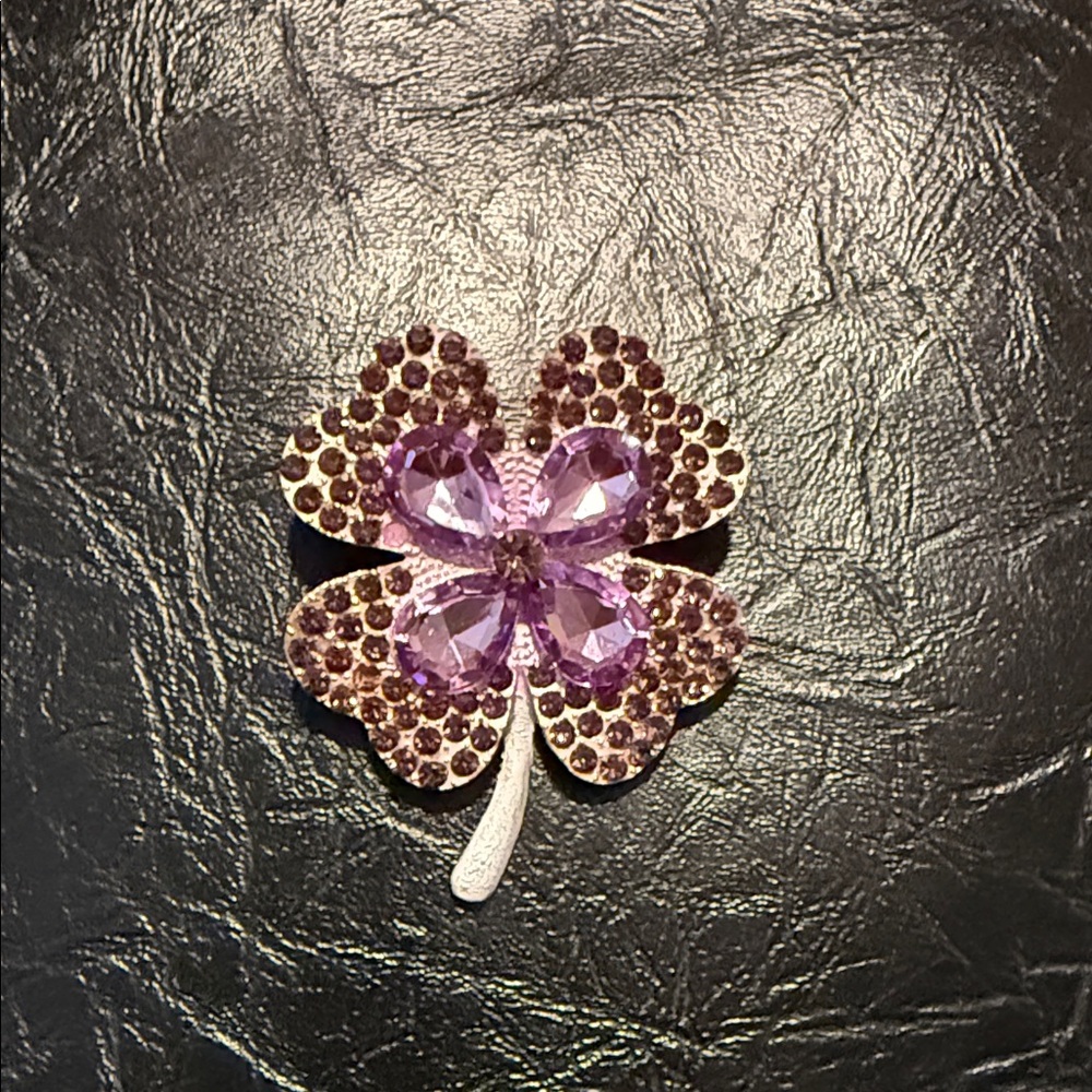 Purple Clover Brooch - Picture 6 of 9